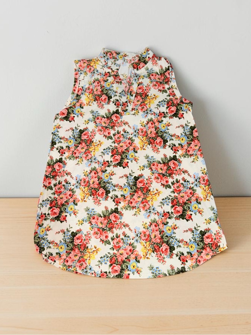 Women’s Sleeveless Floral Top (L) NWT